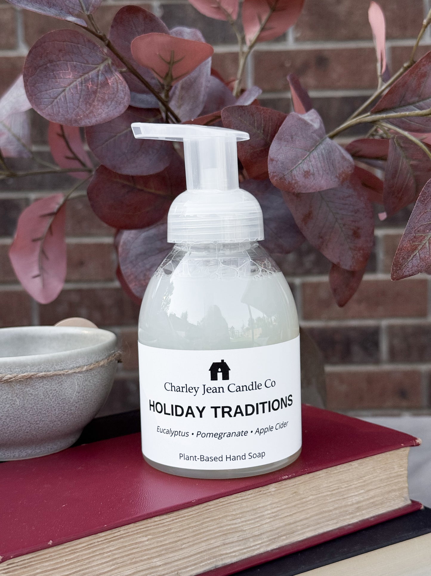 Holiday Traditions Foam Hand Soap